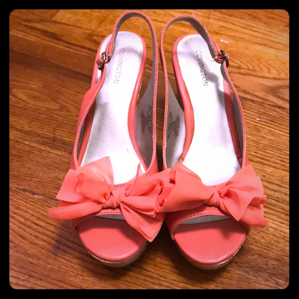 Peach color wedges